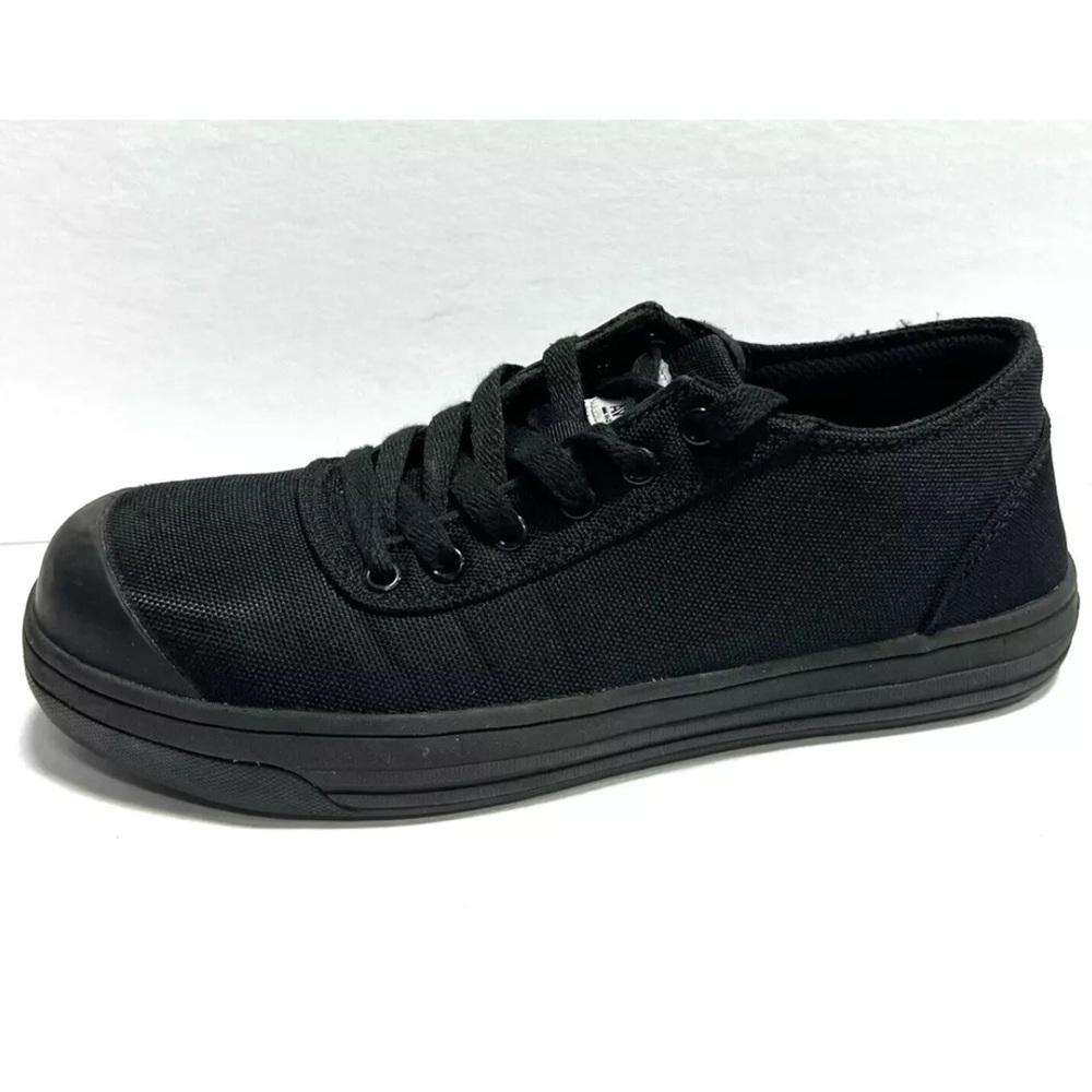 Avenger Women’s Blade, Black Lace-Up Sneakers, Size 8 M.